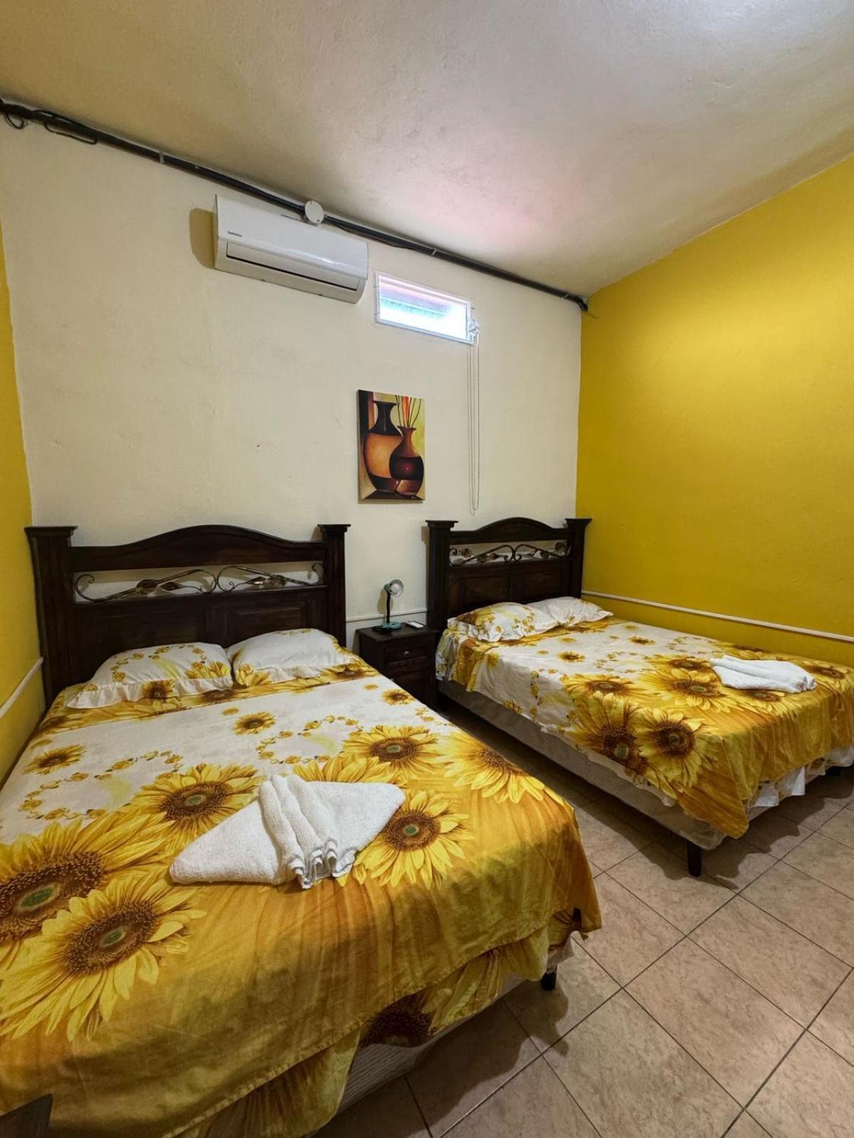Casa Maya Itza Flores Zewnętrze zdjęcie